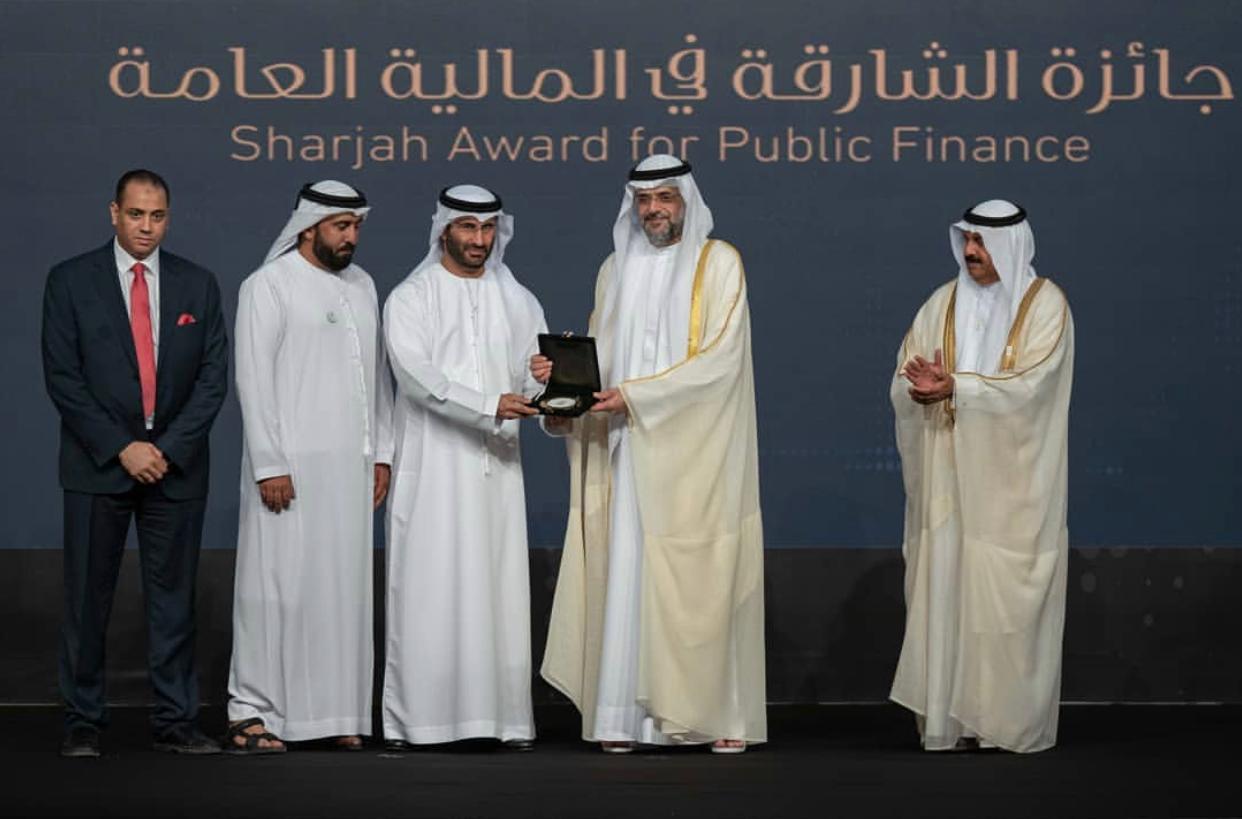 Read more about the article Crown Prince of Sharjah honors winners of public finance awards.